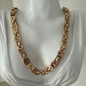 True to form Gold Tone Chunky Statement Chain Necklace 18” lg + 3.5” extender